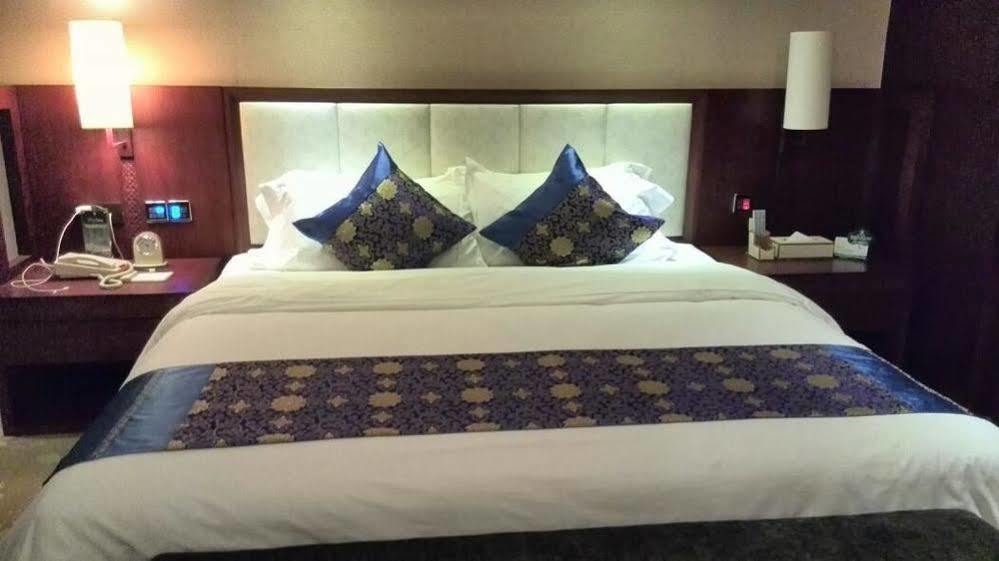 Liuzhou Sanjiangxian Dongxiangguo Hotel المظهر الخارجي الصورة